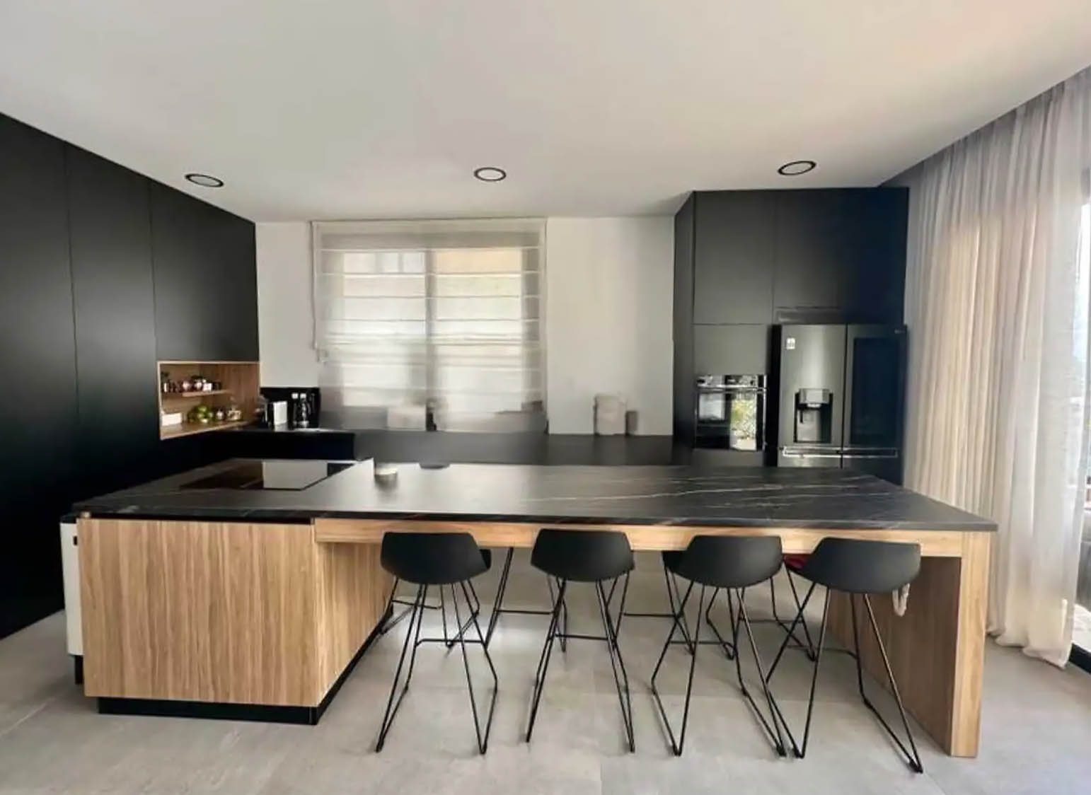 5 Bedrooms Villa in Yermasoyia