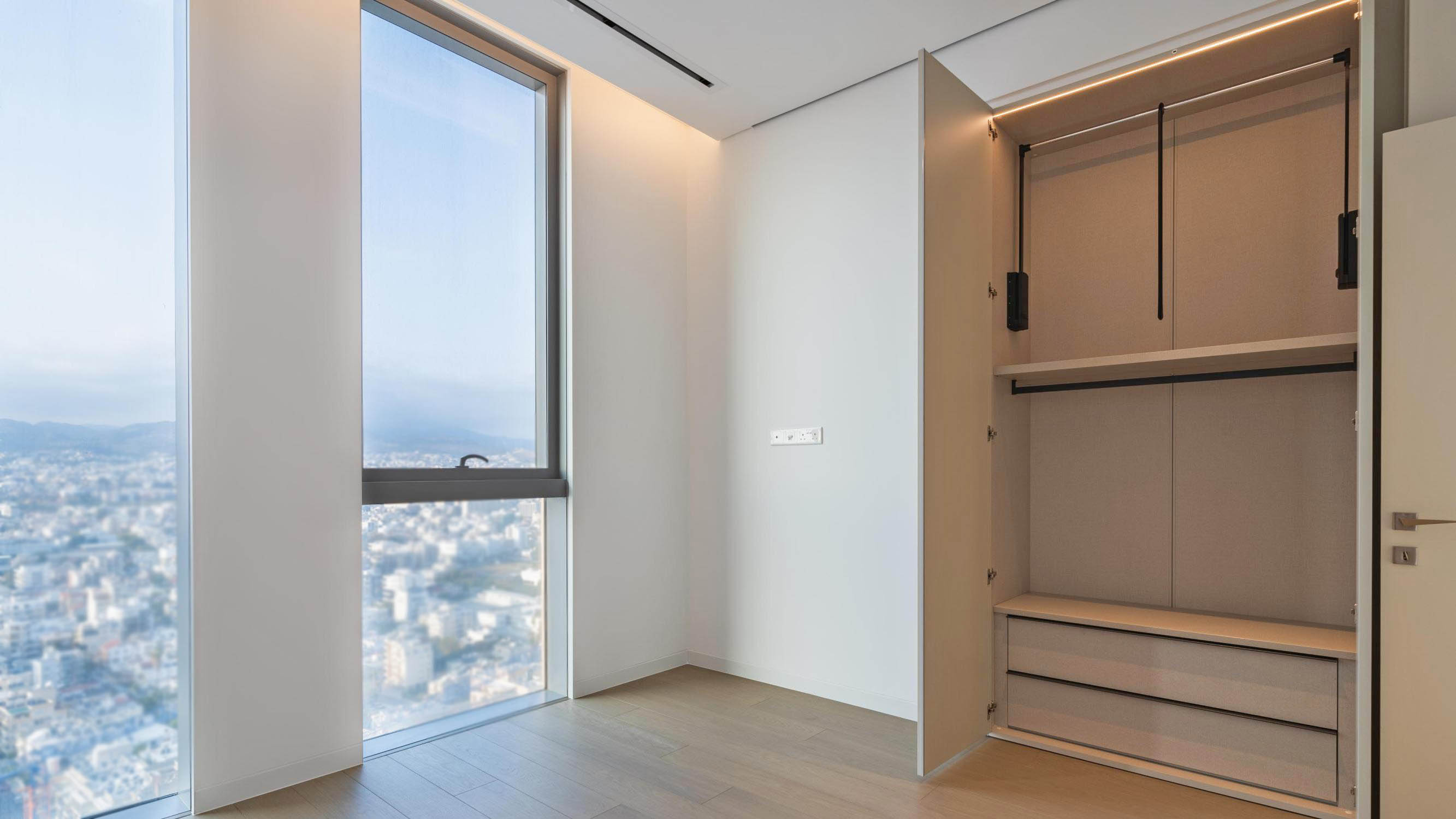 3 Bedrooms Apartment in Limassol Centre