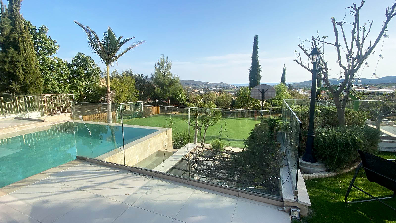 5 Bedrooms Villa in Moni