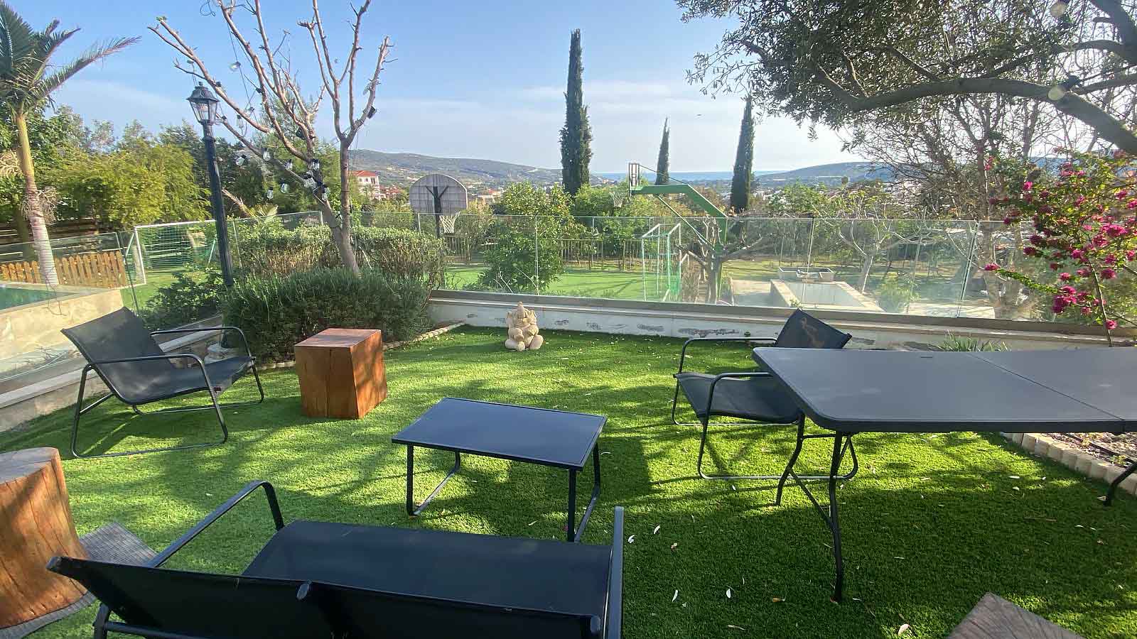 5 Bedrooms Villa in Moni