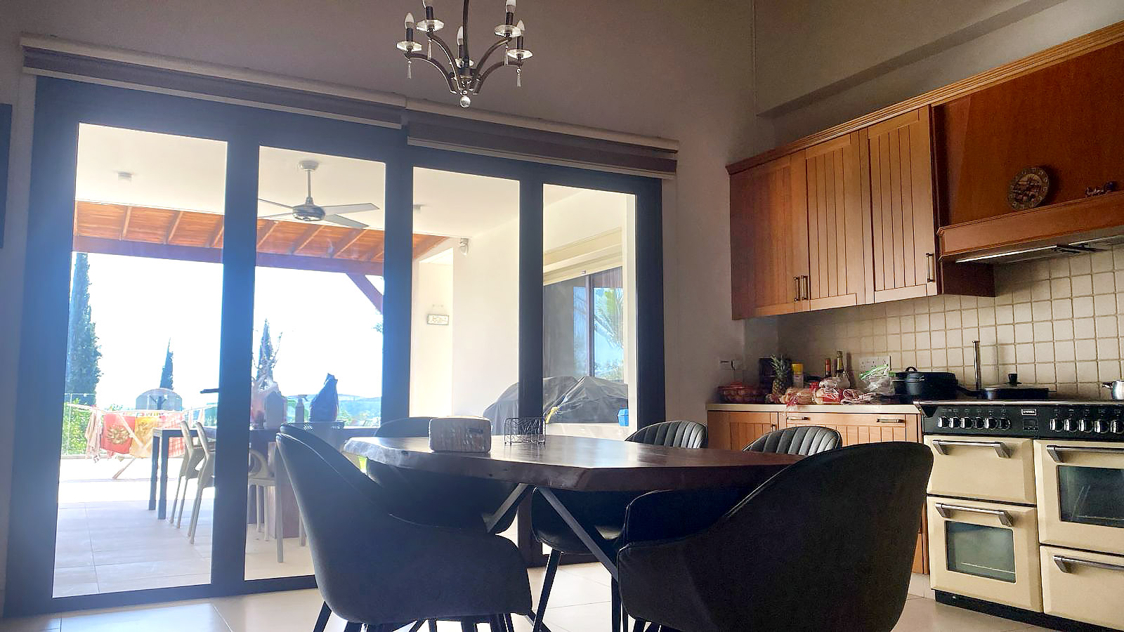 5 Bedrooms Villa in Moni