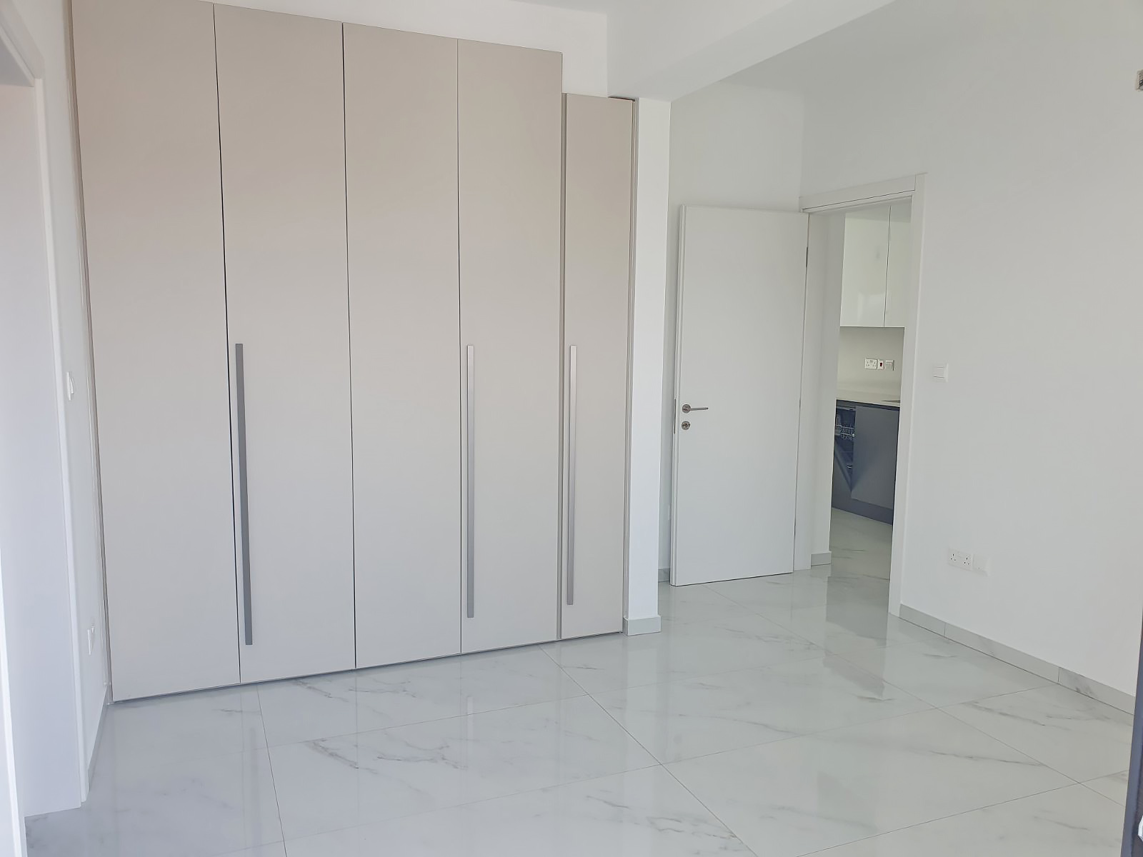 2 Bedrooms Penthouse in Kapsalos
