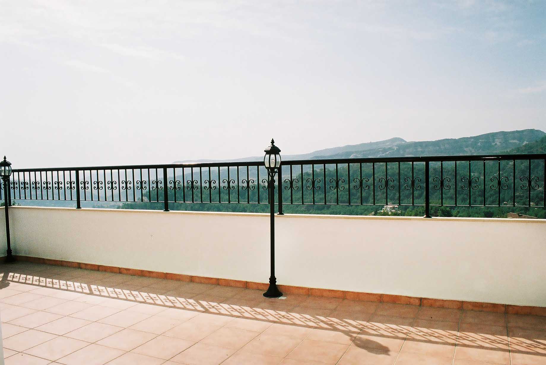 5 Bedrooms House in Limassol Suburbs