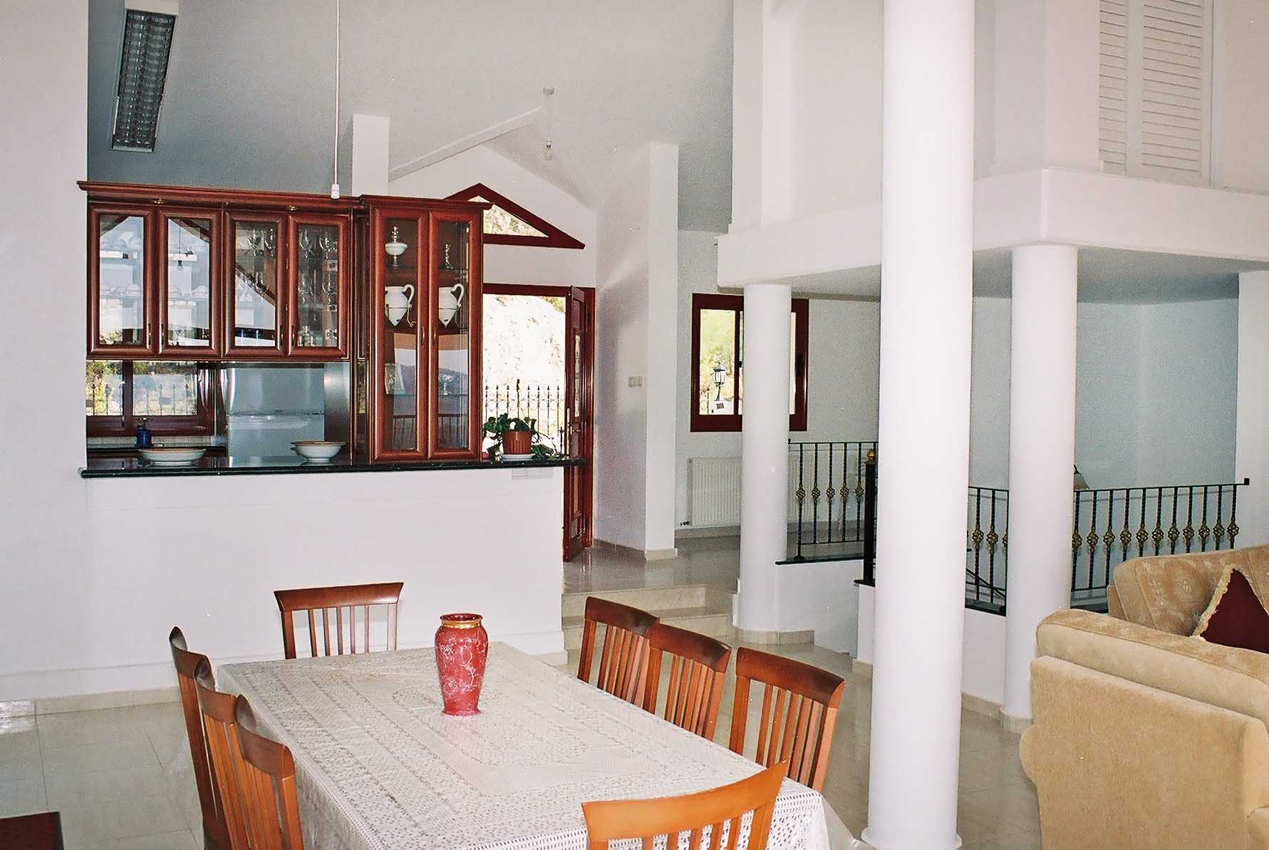 5 Bedrooms House in Limassol Suburbs