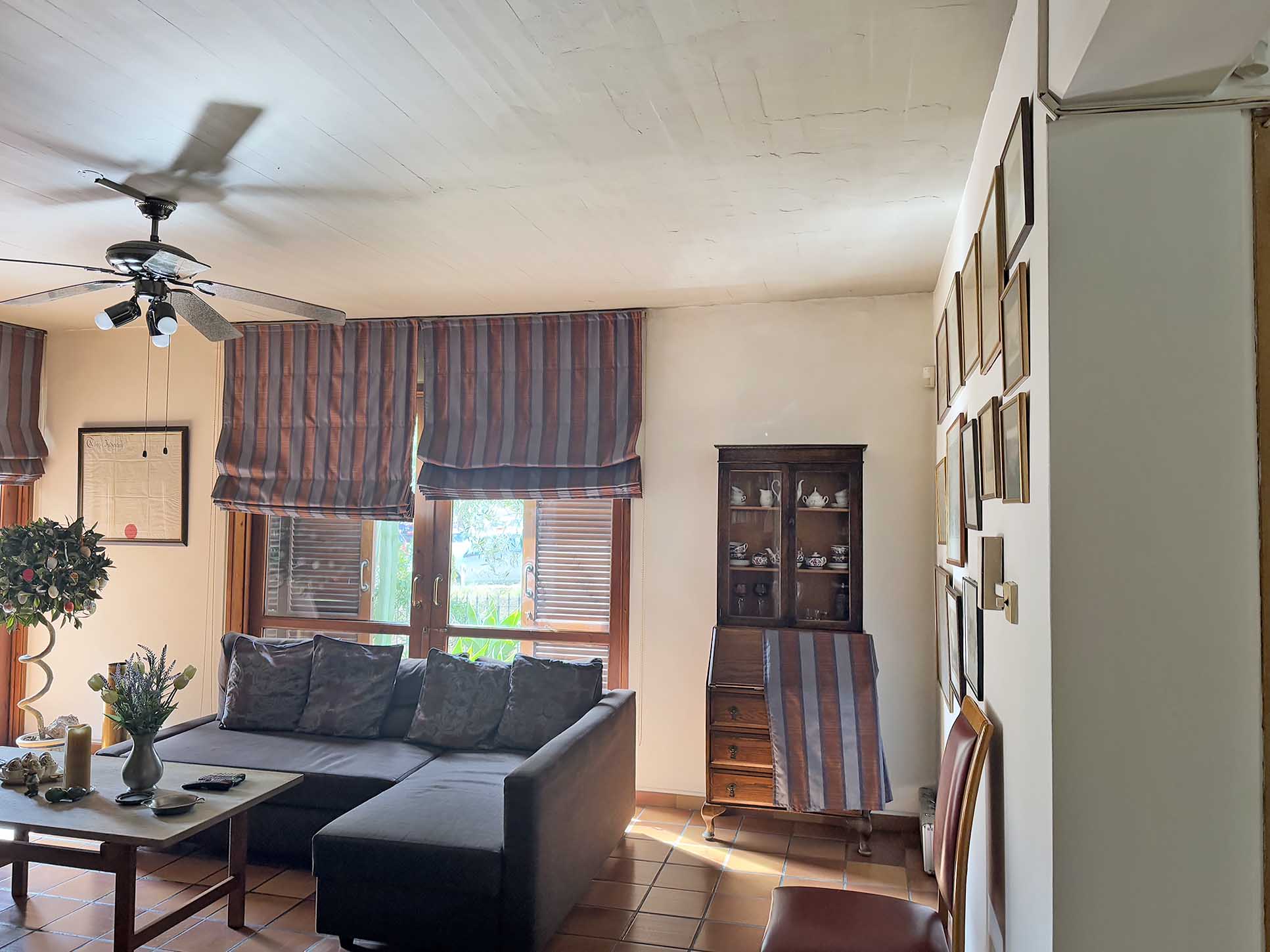 4 Bedrooms House in Danais