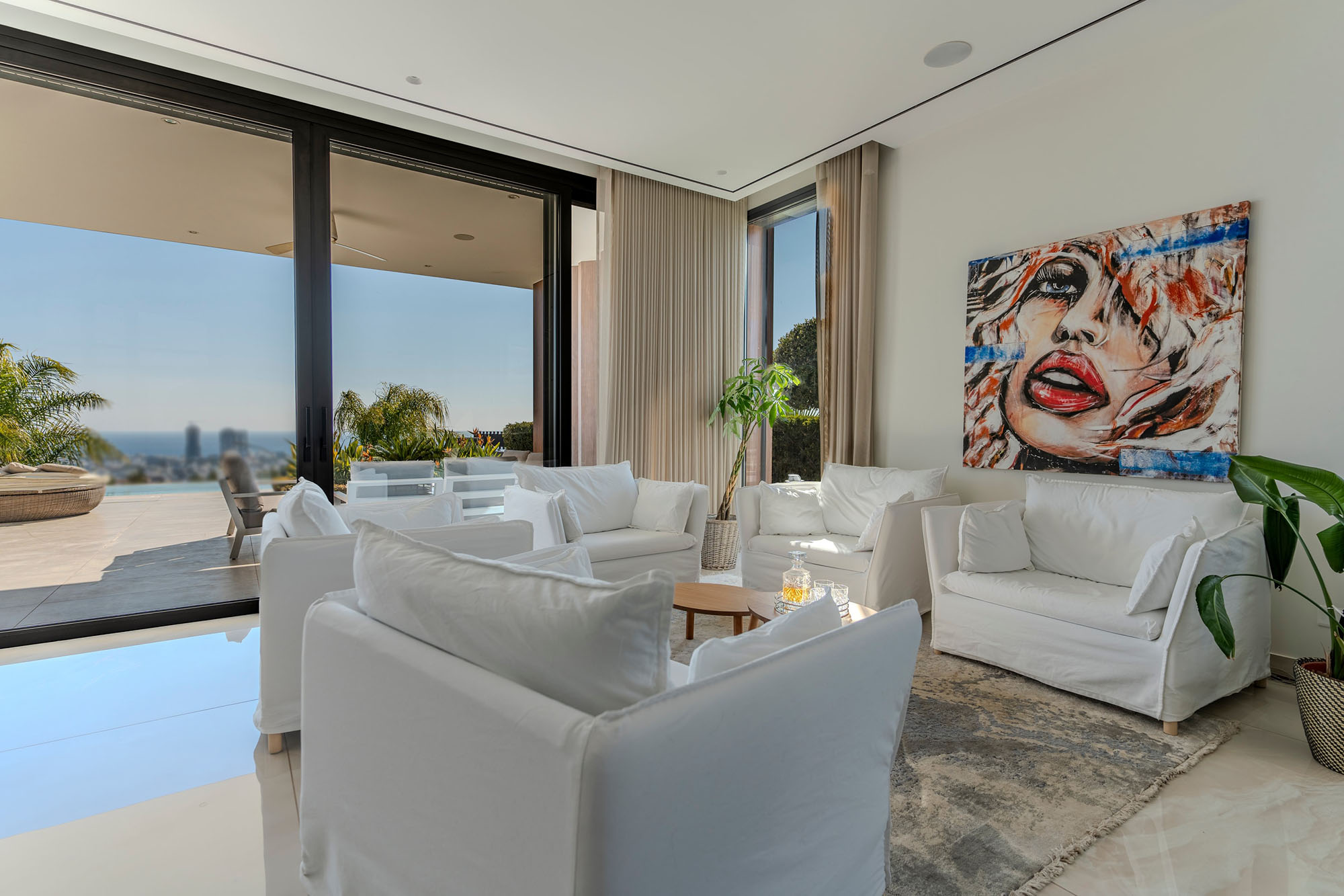 6 Bedrooms Villa in Paniotis