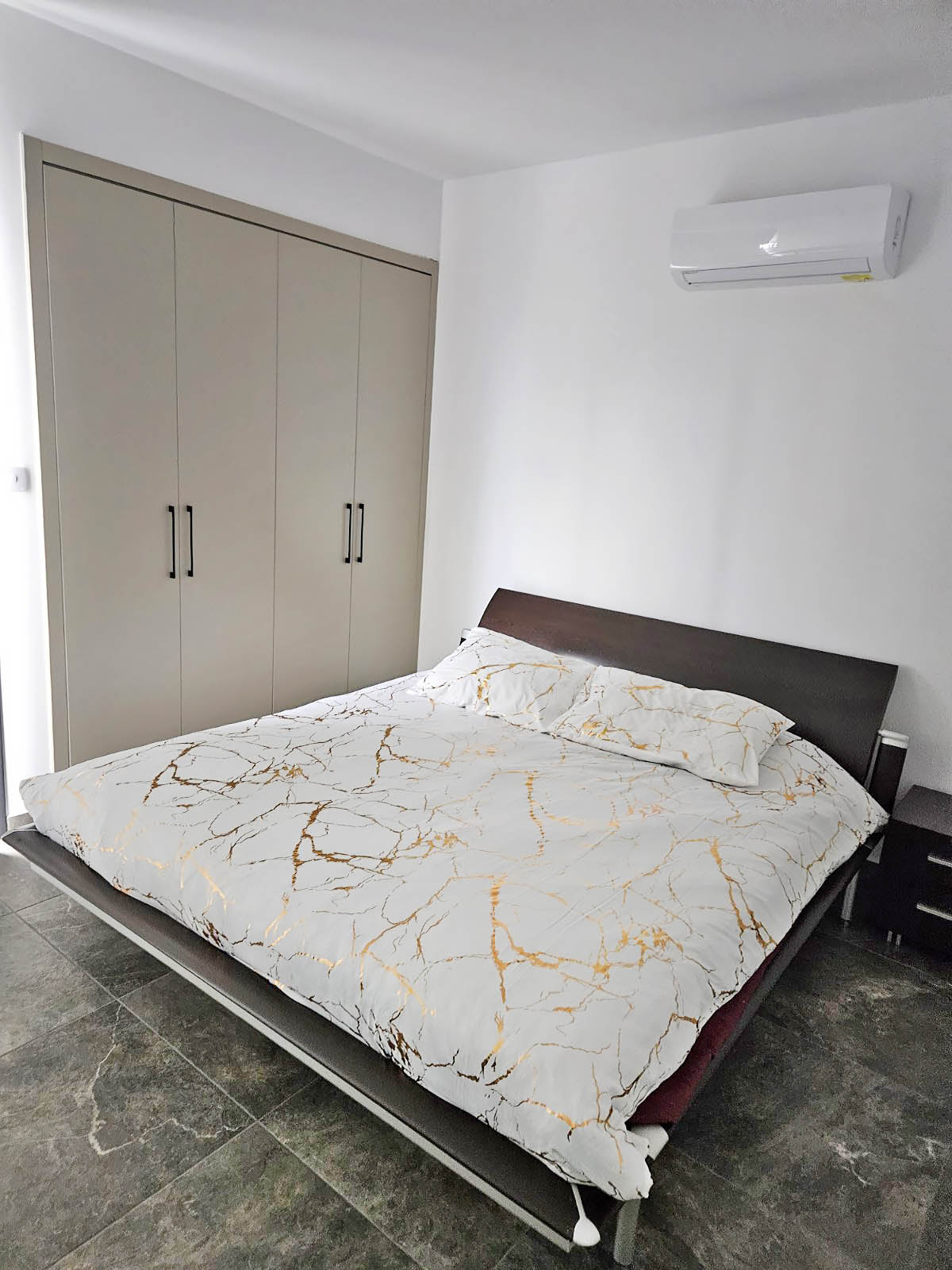 3 Bedrooms Penthouse in Mesa Yeitonia