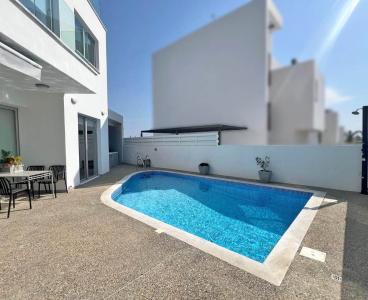 Elegant Coastal Living