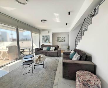 Elegant Coastal Living