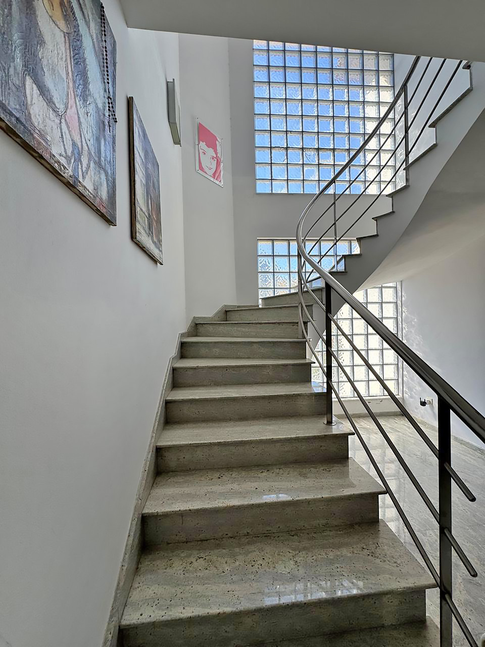 House in Saint Paraskevi - Image 3