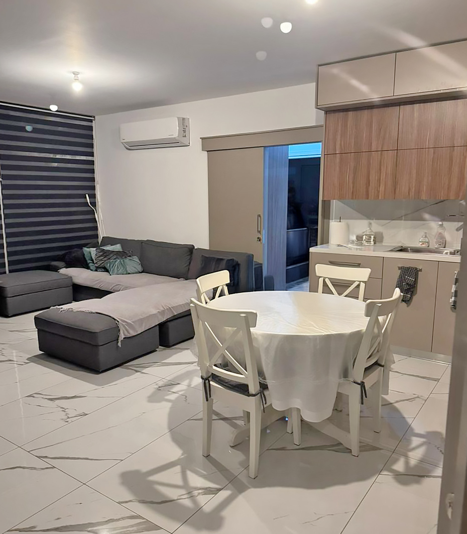 Apartment in Kato Polemidia - view 1