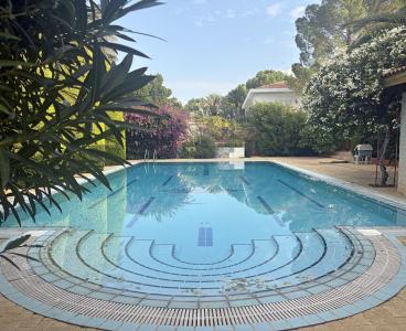 Exclusive Grand Estate