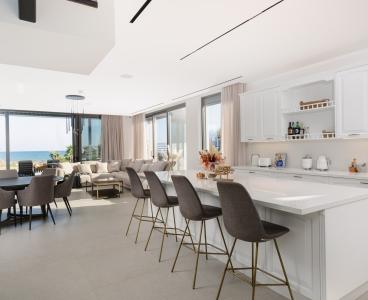 Luxury Beachfront Villa