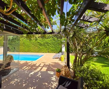 Crown Plaza Villa in Linopetra, Limassol
