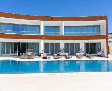 Private Resort Living