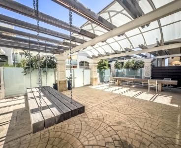 Beachside Family Maisonette in Potamos Yermasoyias, Yermasoyia, Limassol