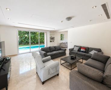 Exceptional Residence in Prime Parkside Setting in Aglantzia, Nicosia