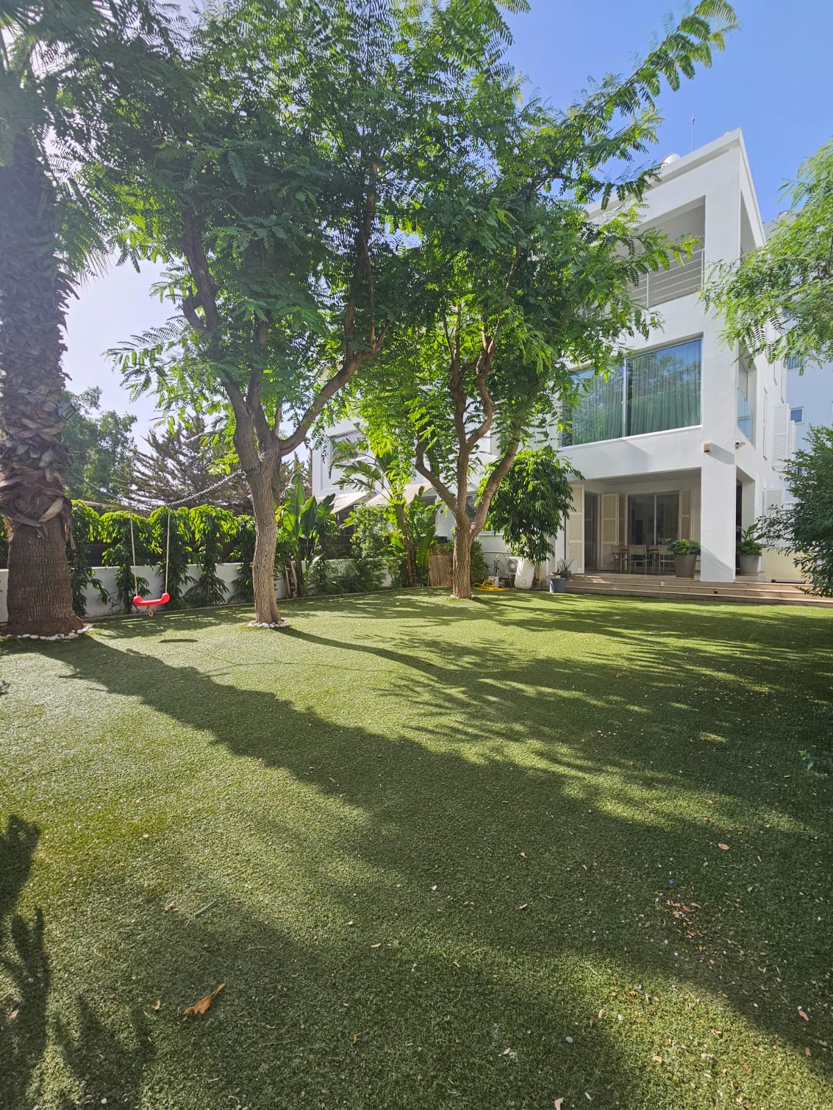 3-bedroom detached house for rent 220 m² in Egkomi, Nicosia