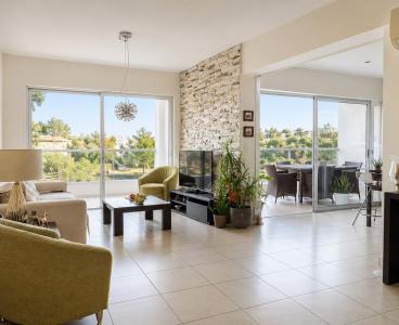 Modern Luxury Apartment in Engomi, Engomi & Ma/ssa, Nicosia