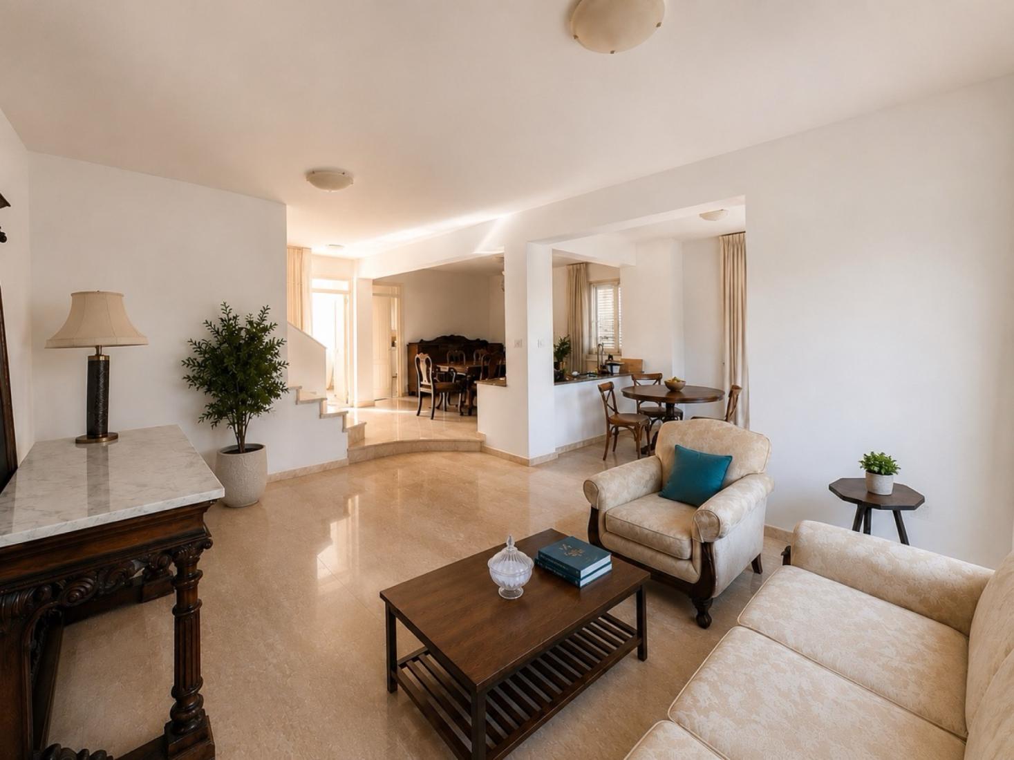 Classic Engomi Residence