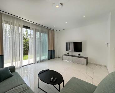 Exceptional Family House in Ayios Athanasios, Limassol