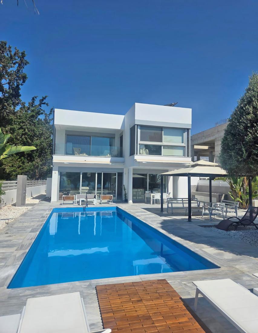 Ultimate Beachfront Living
