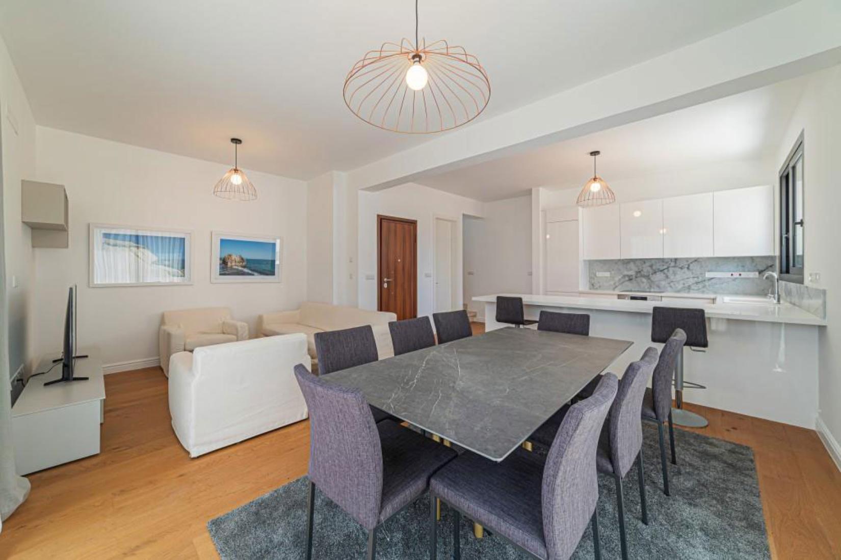 Spacious Apartment Near the Beach
