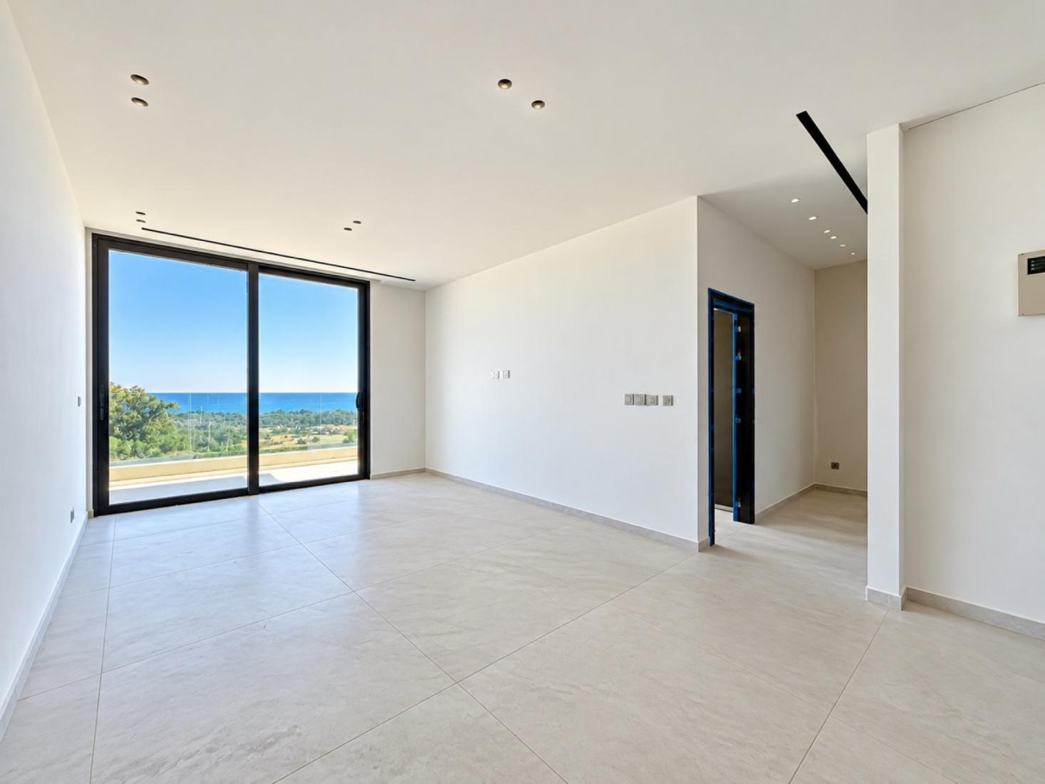 Seafront Luxury Apartment